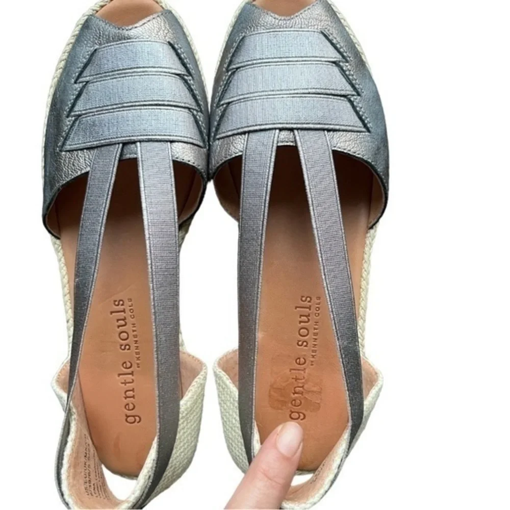 Gentle Souls Luci Wedge Sandal size 8